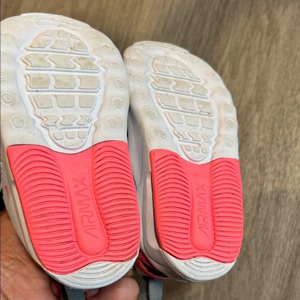 Nike Kids' Gray & Pink Hook-and-Loop Sneakers